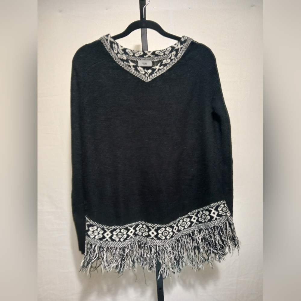 Yaira Black and White Fringed Women's Sweater